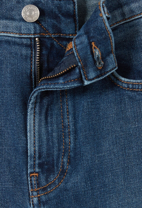 Toto Jeans with logo on back pocket
