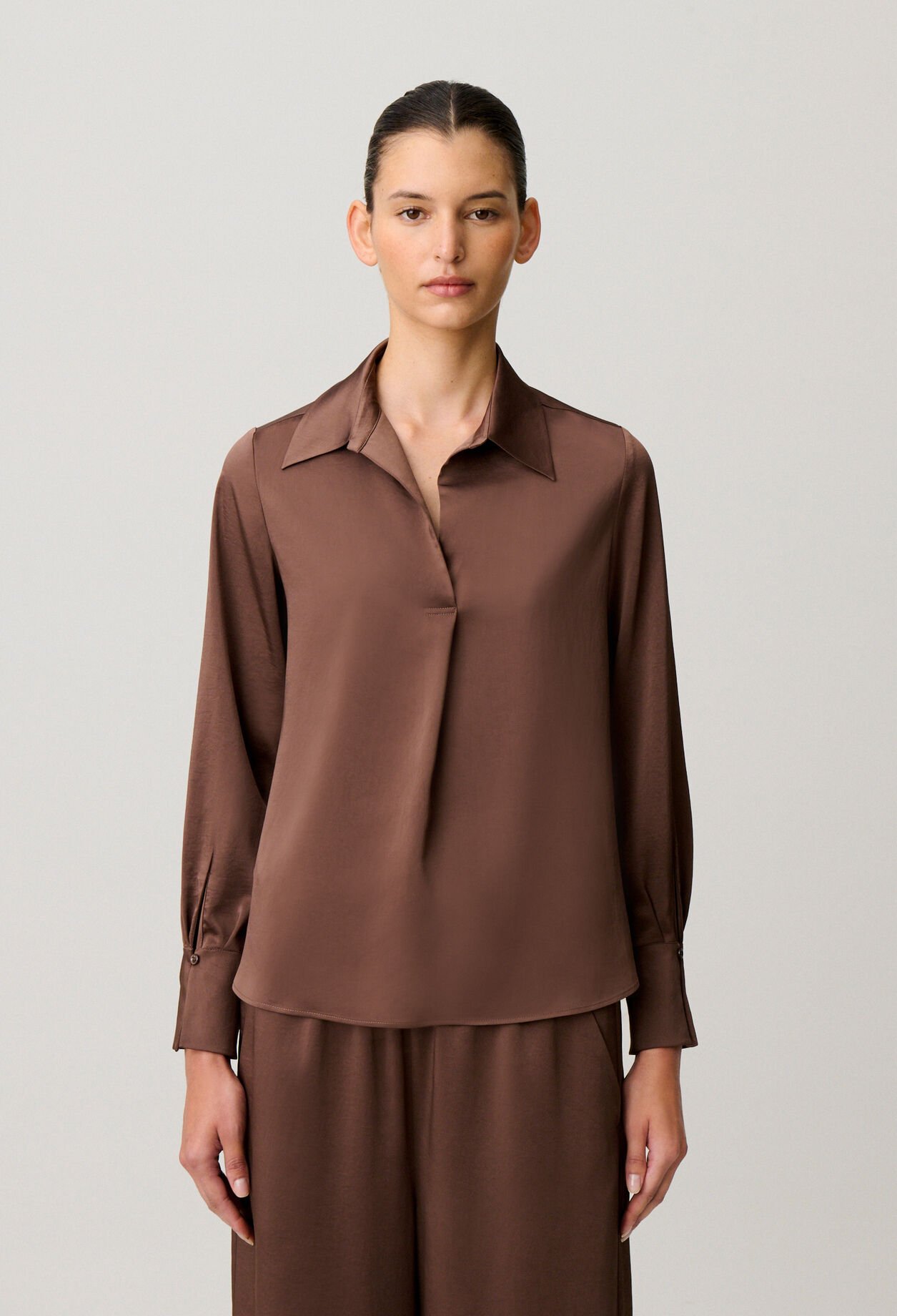 Collared flowy blouse