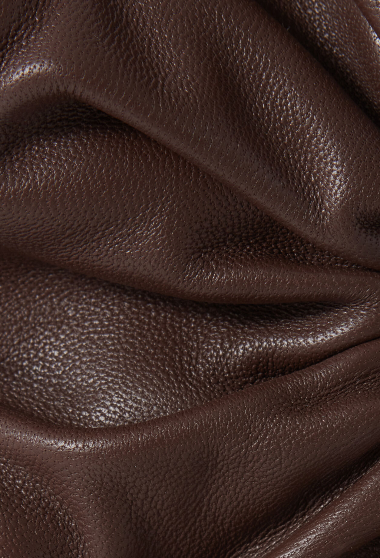 Leather scrunchie with topstitching