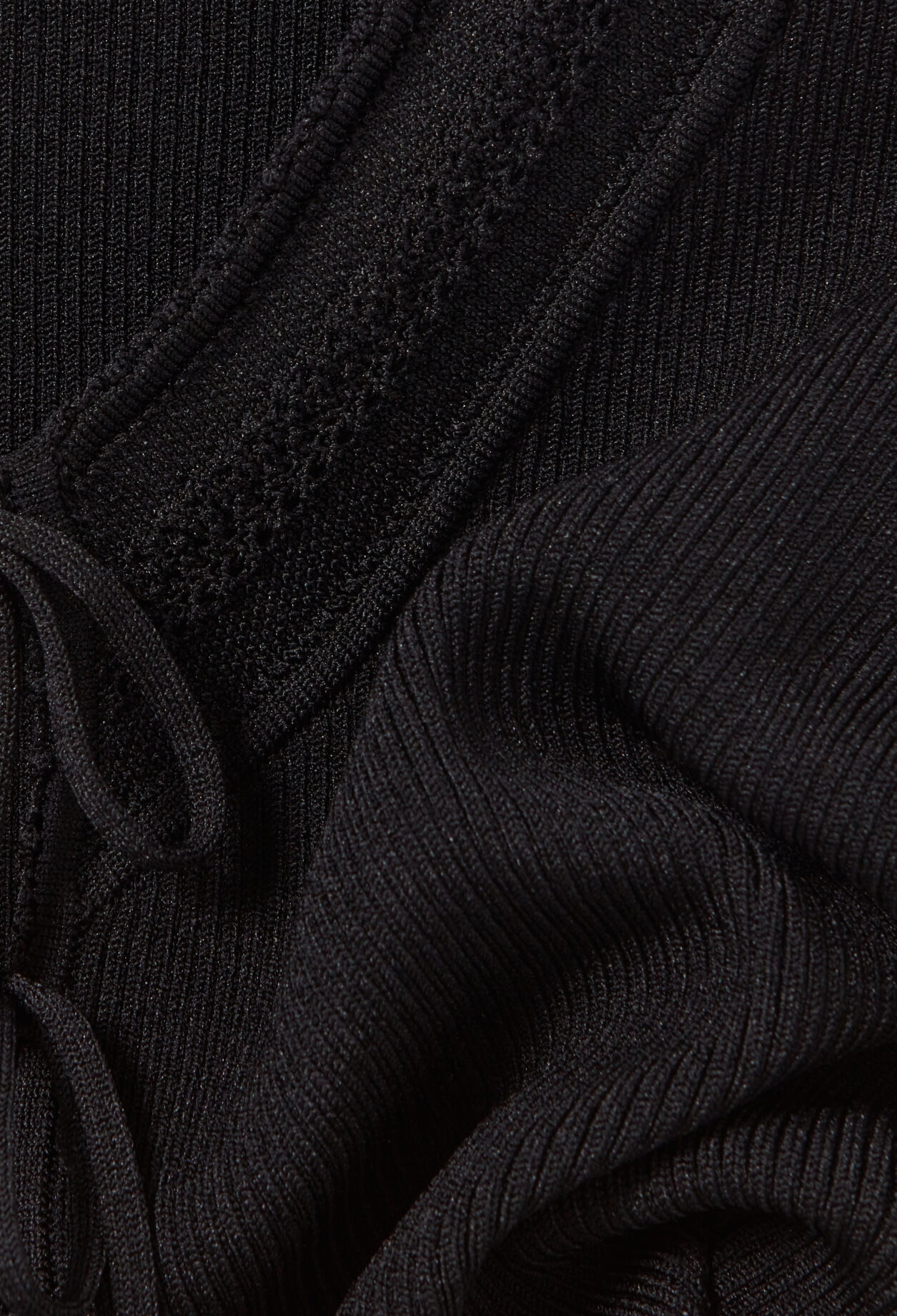 Fine knit top with bows