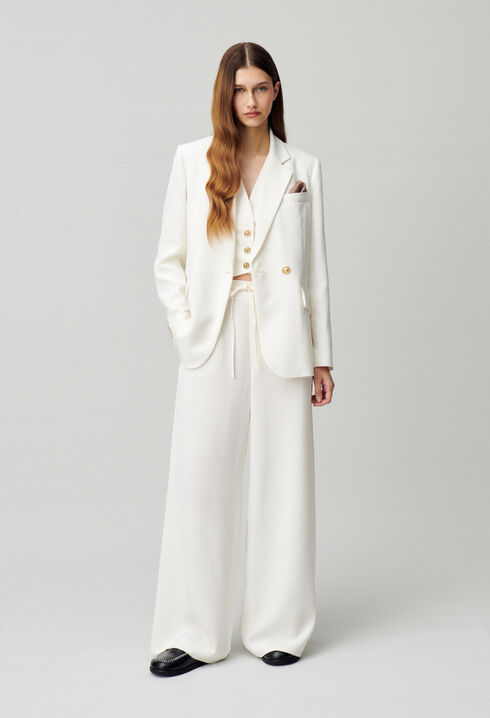 Buttoned blazer
