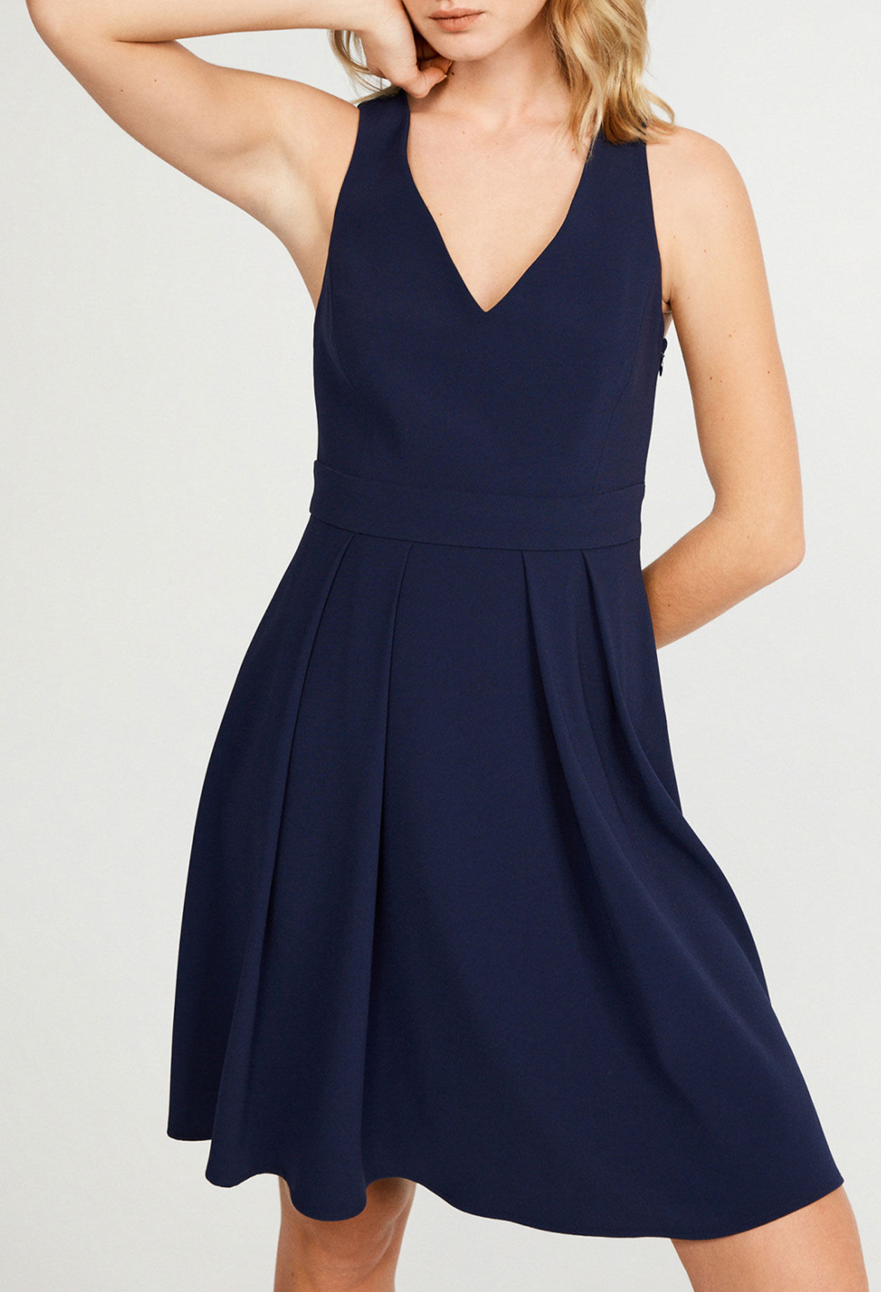 Short sleeveless dress