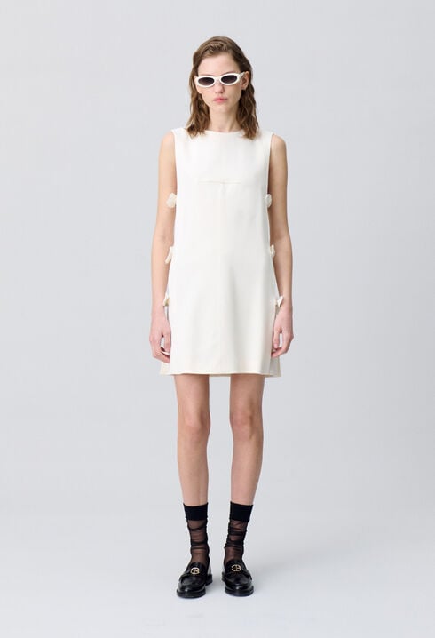 Short dress with bows