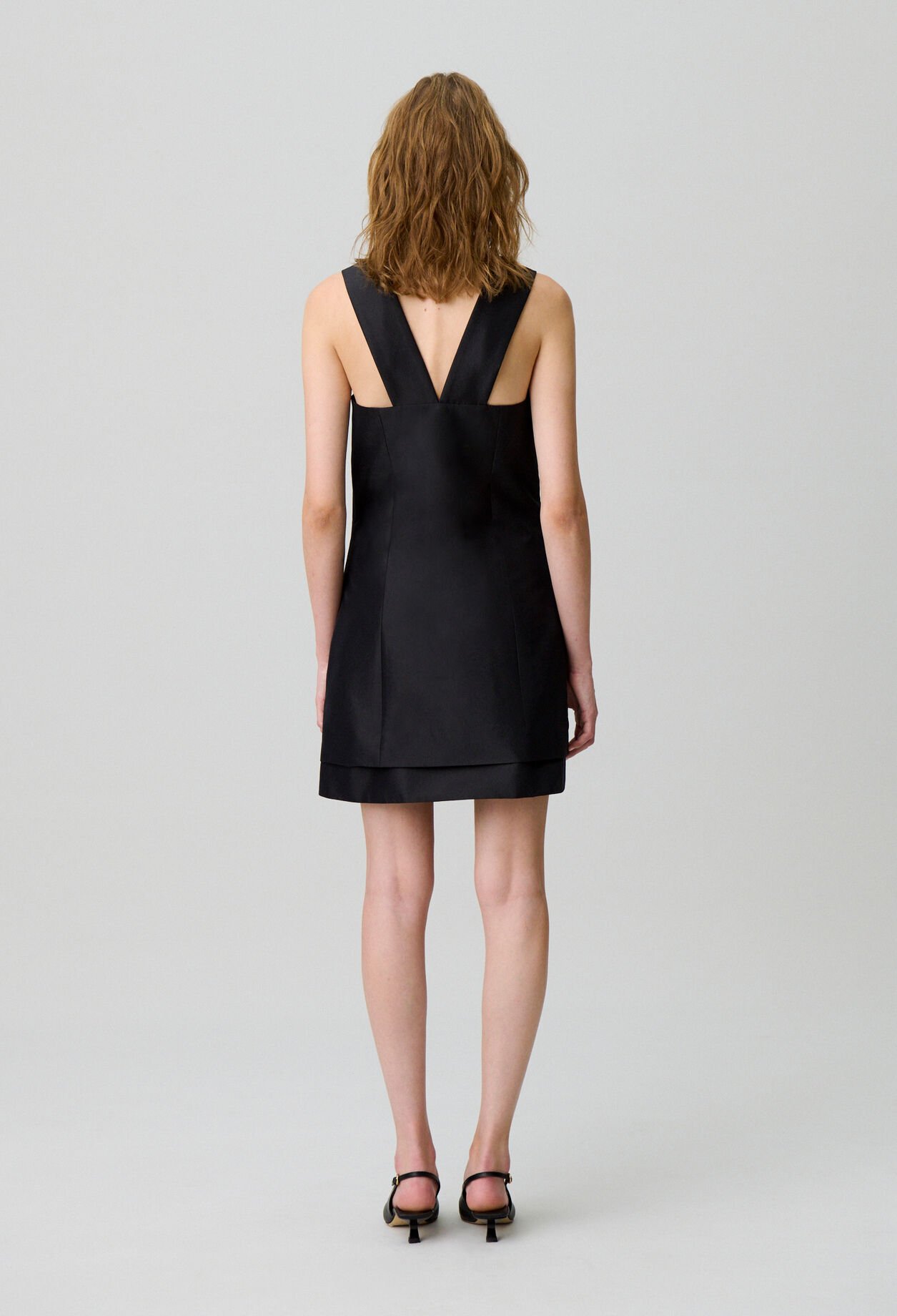 Short bow dress