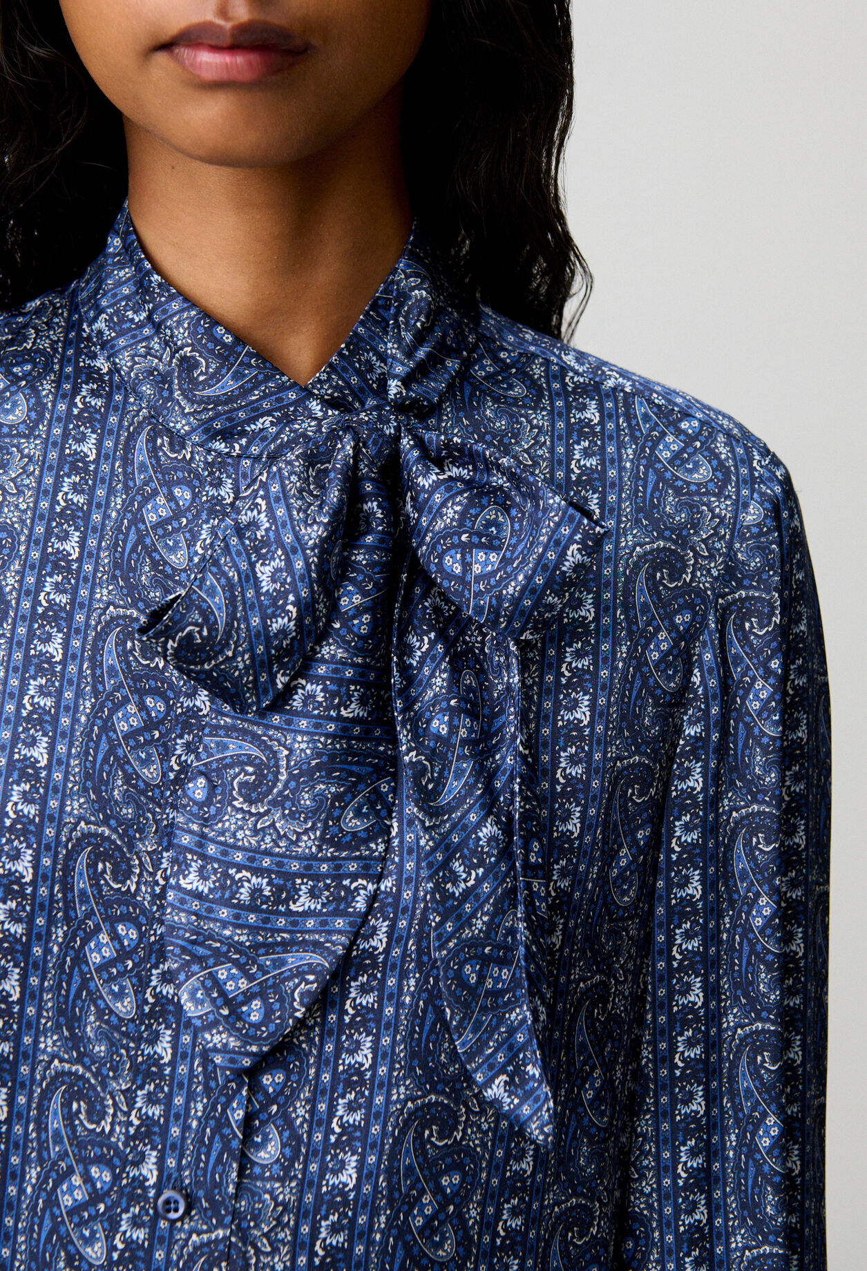 Printed pussy-bow shirt