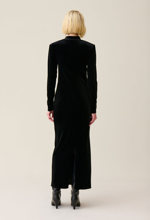 Fitted long black velvet dress