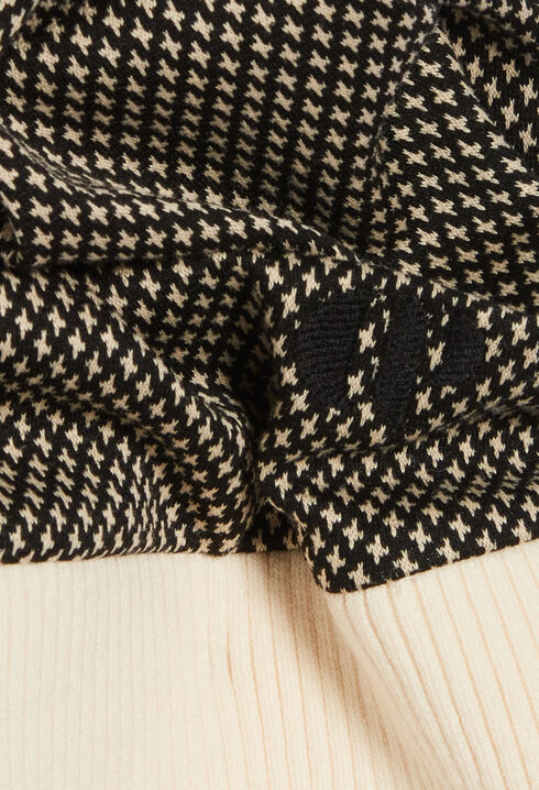 Chocolate sleeveless jumper