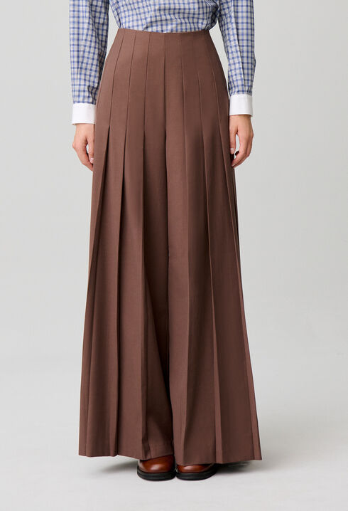 Wide straight-leg trousers