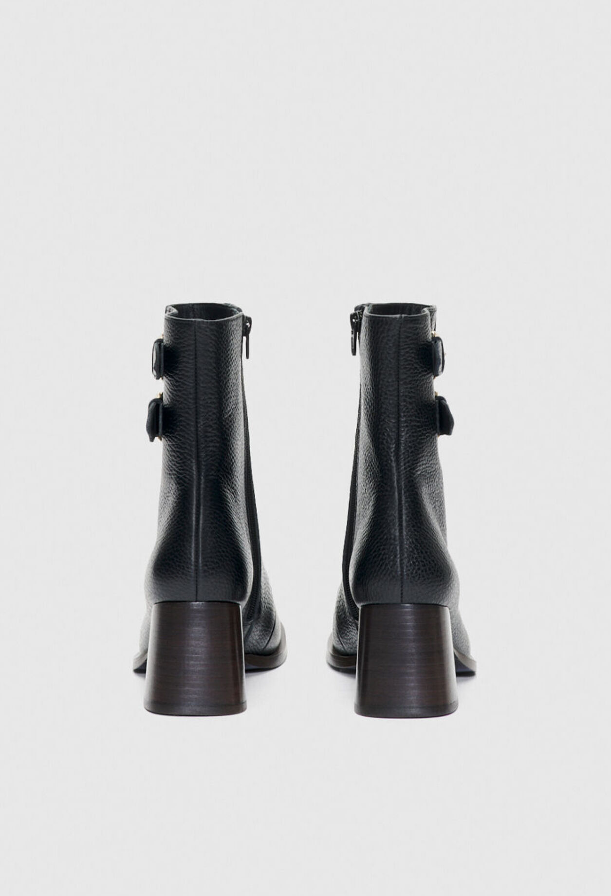 Heeled boots
