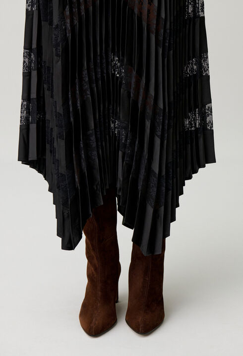 Pleated satin and lace skirt