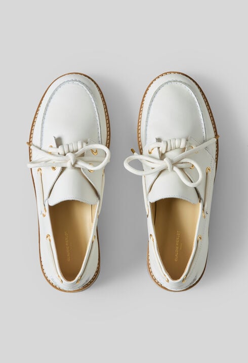 Leather boat shoes