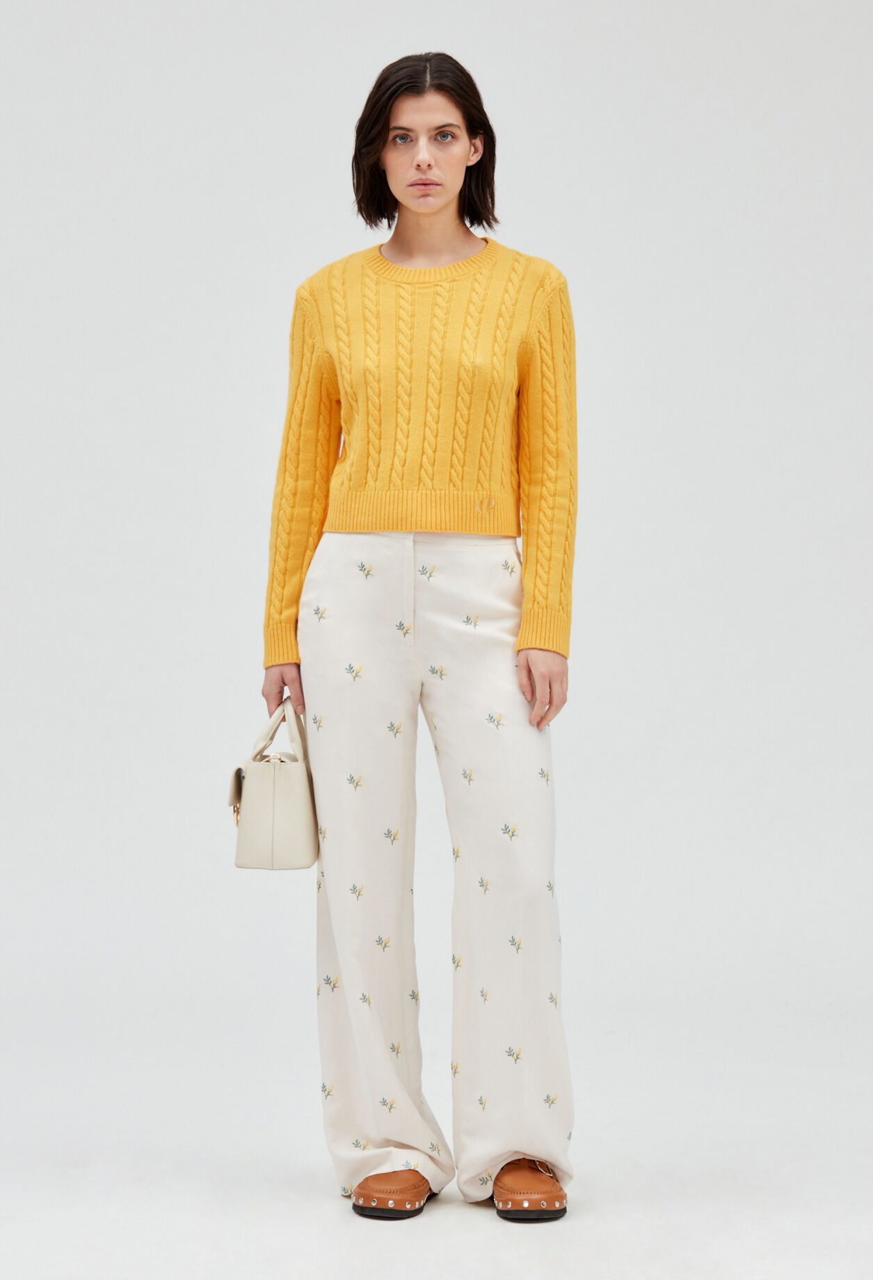Trousers with embroidered mimosa pattern