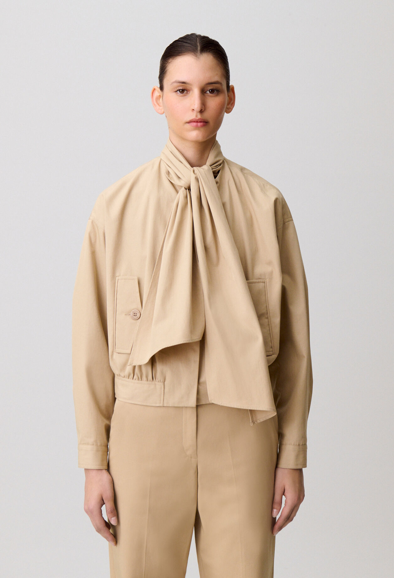 Short trench coat