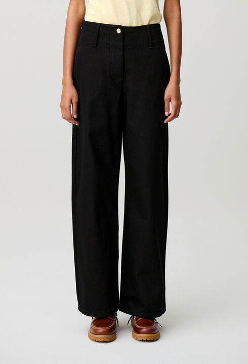 Wide-leg denim jeans