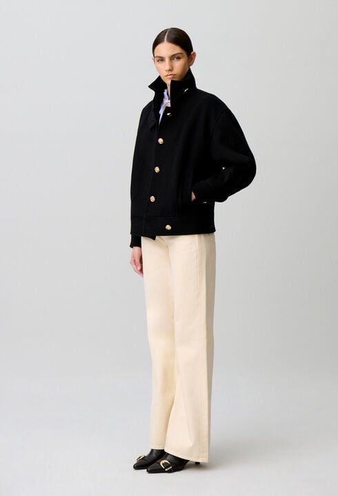 Short gold blouson coat