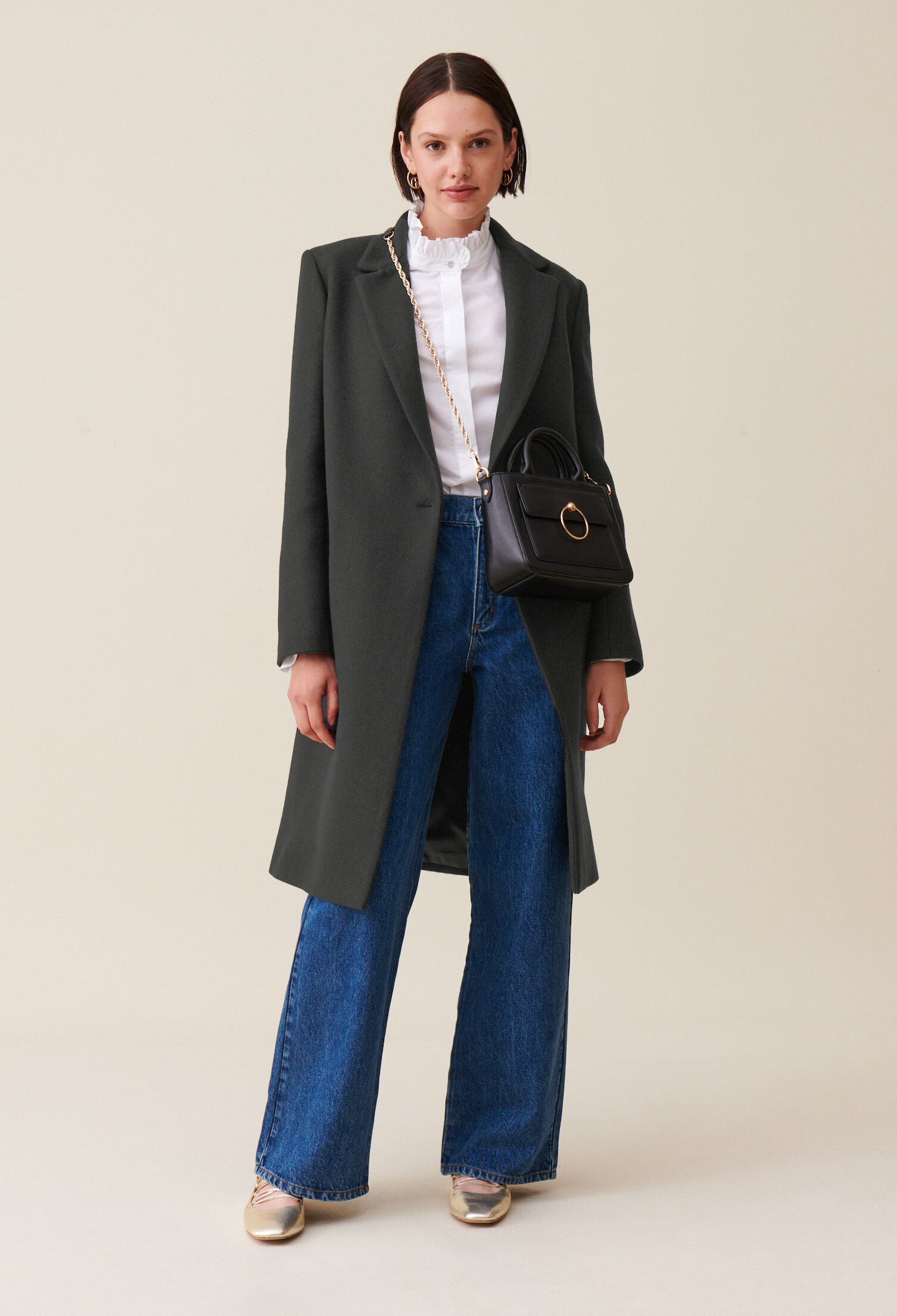 Mid length grey coat deals