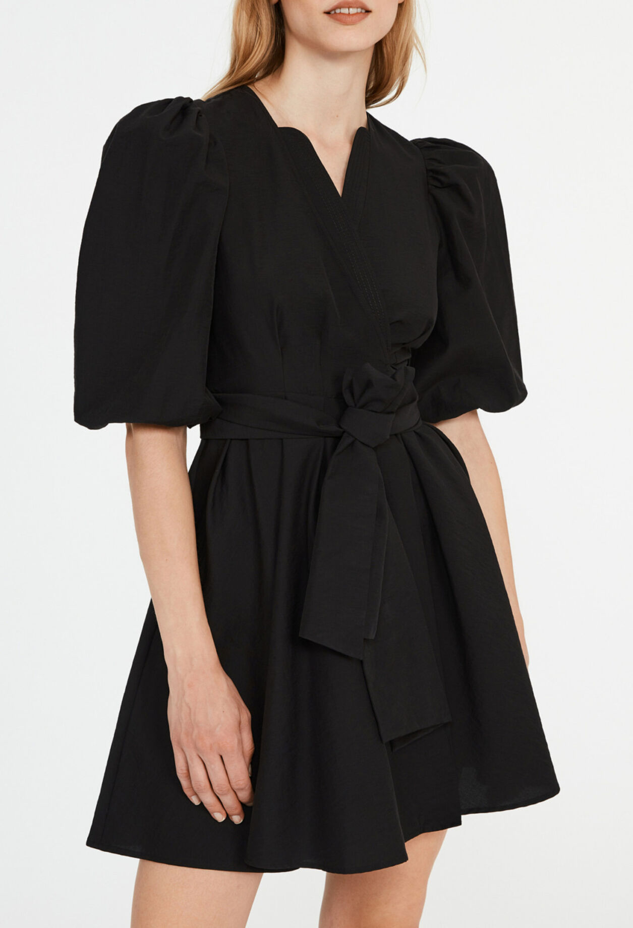 Robe courte évasée