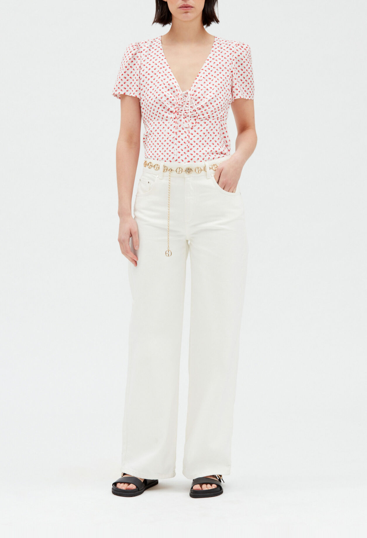 Short-sleeved top