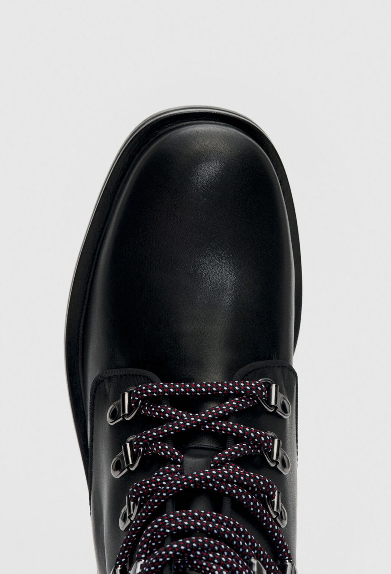 Ankle boots in leather