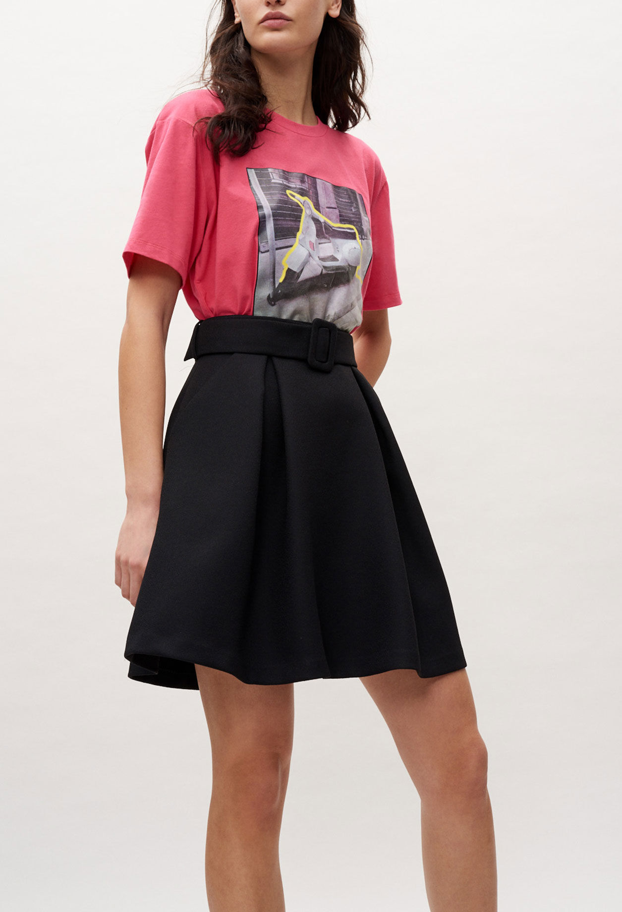 Black skirt with belt