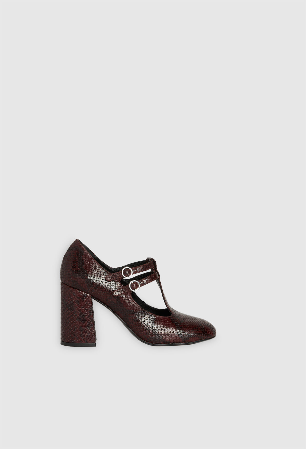 Strappy court shoes