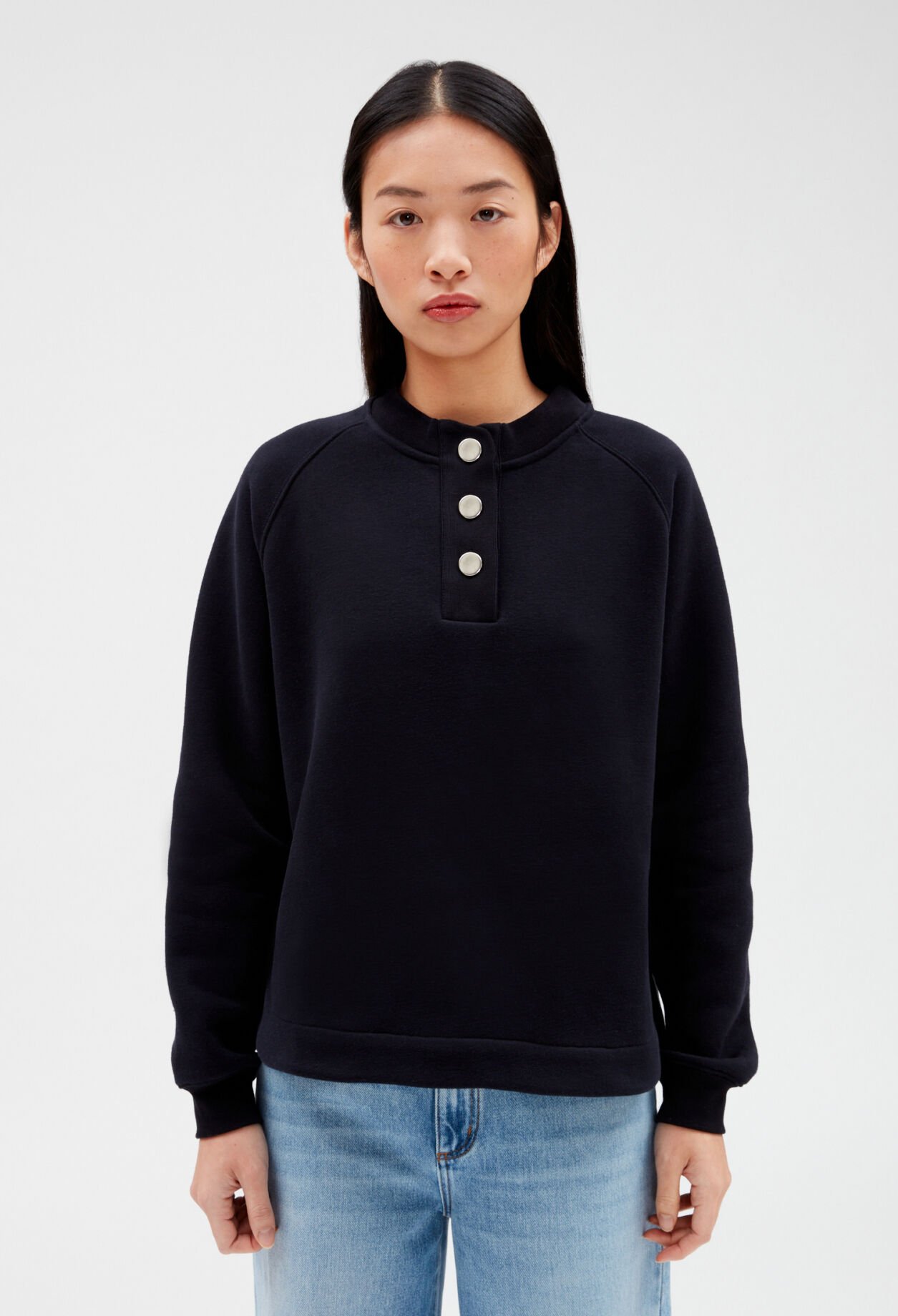 Navy sweatshirt with removable collar
