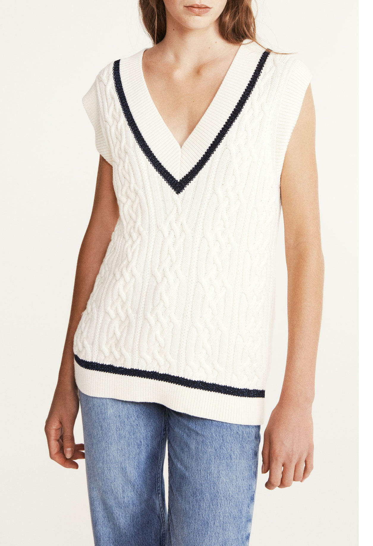 Sleeveless pullover