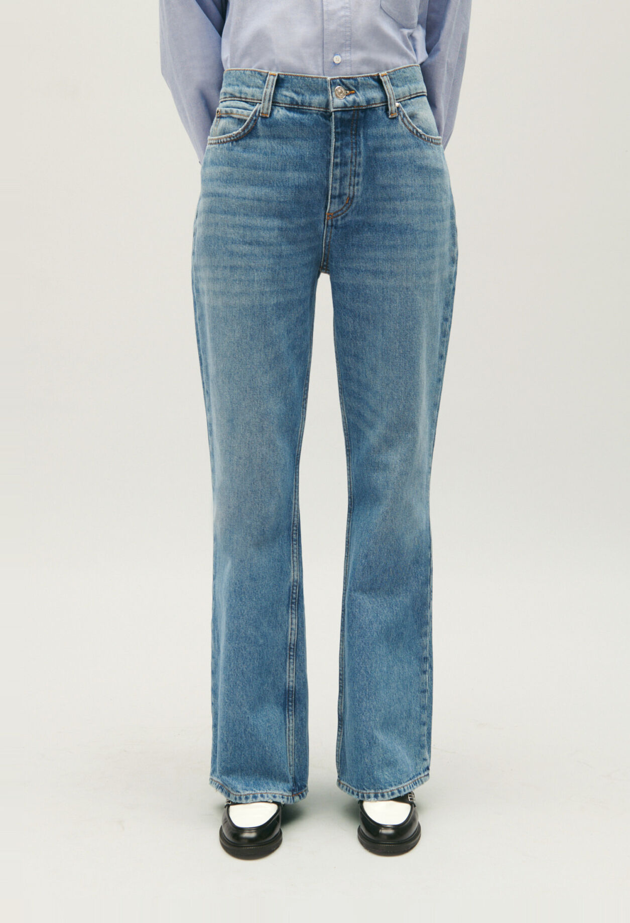 Blue straight-leg jeans