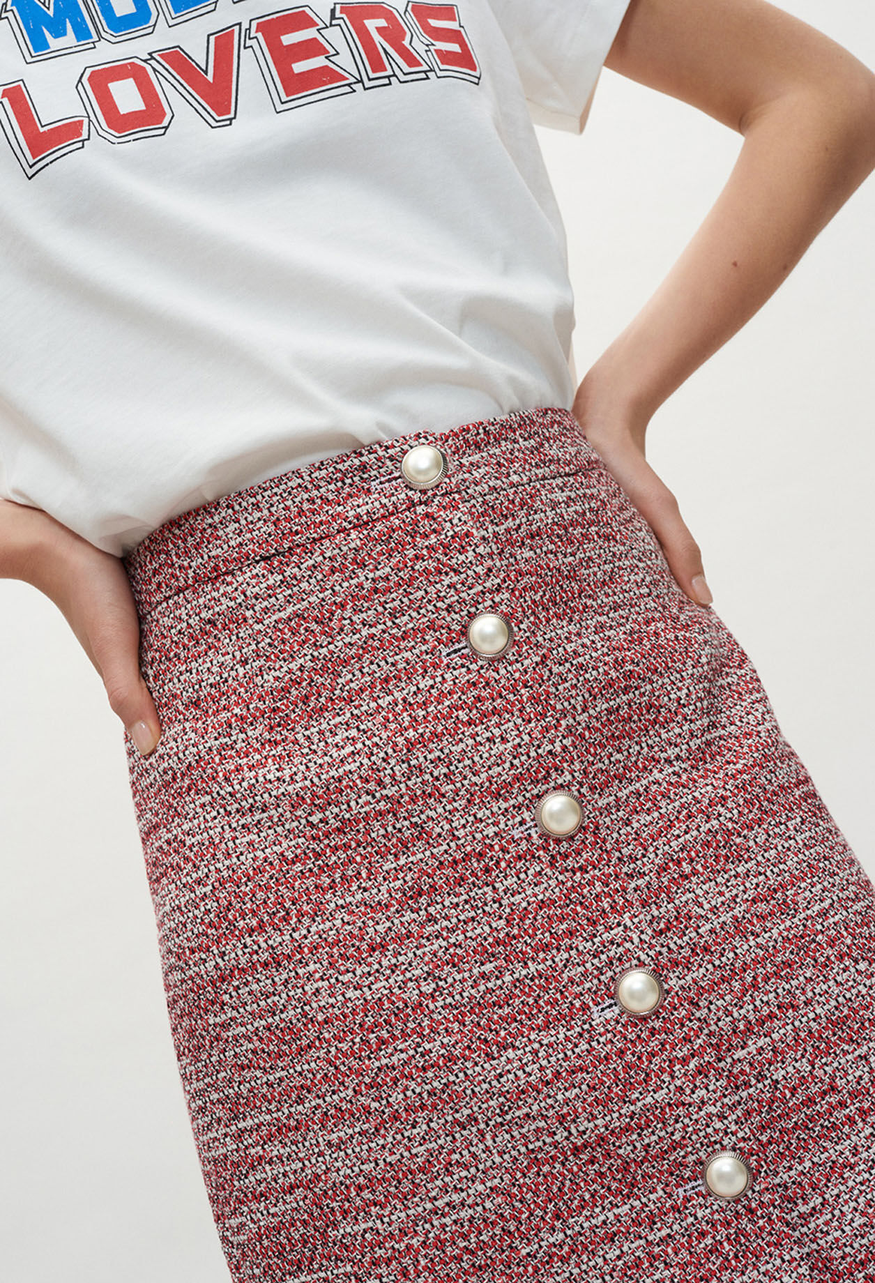 Buttoned miniskirt