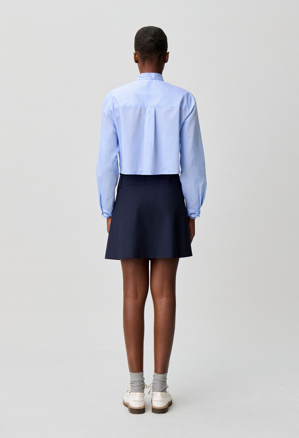 Short wool blend skirt