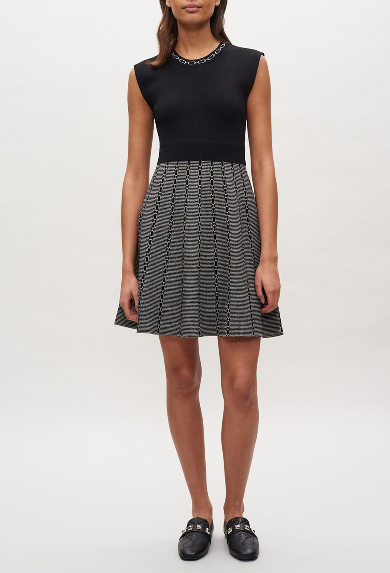 Sleeveless knit dress