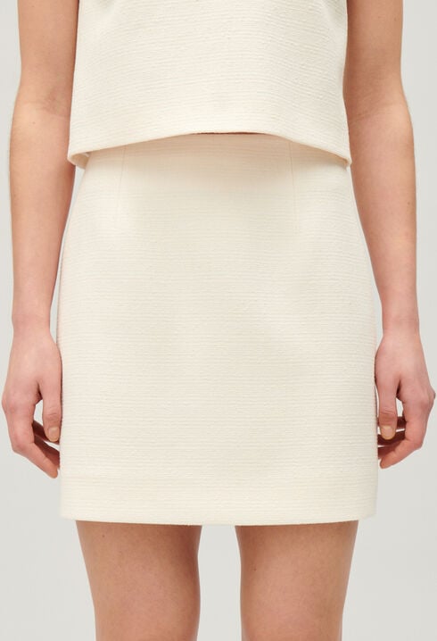 Short tweed skirt