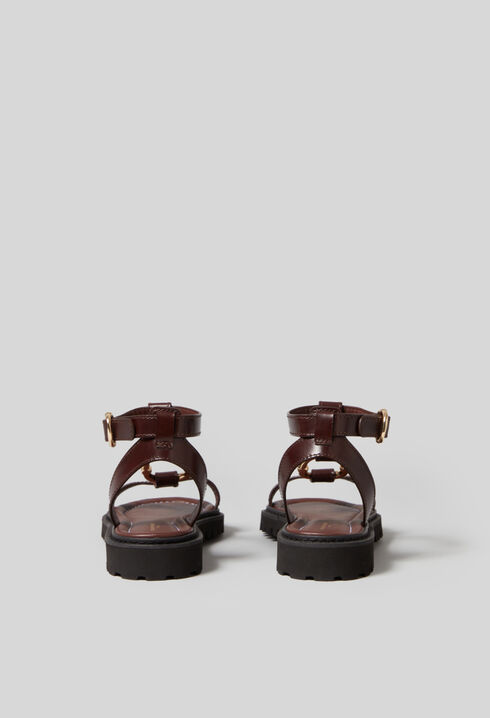 Leather sandals gold ring