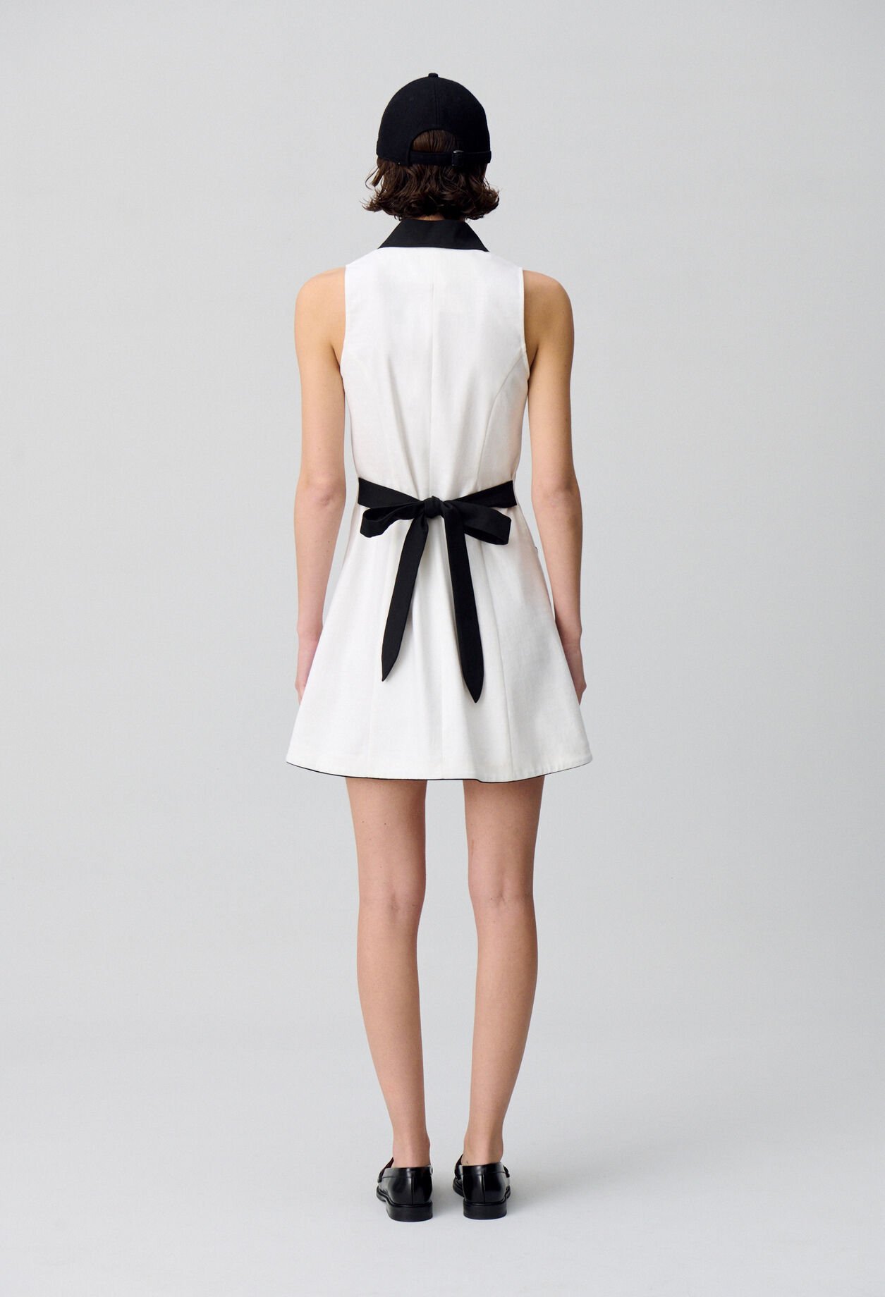 Sleeveless short dress