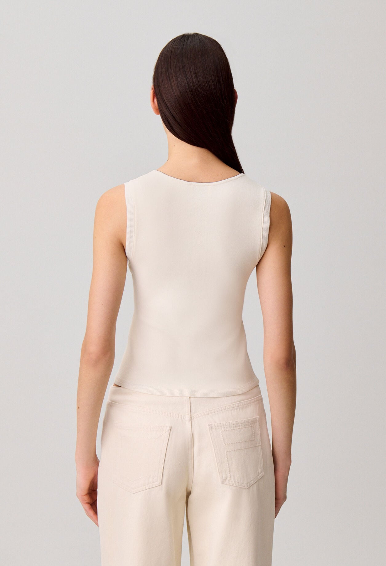 Round neck knitted top