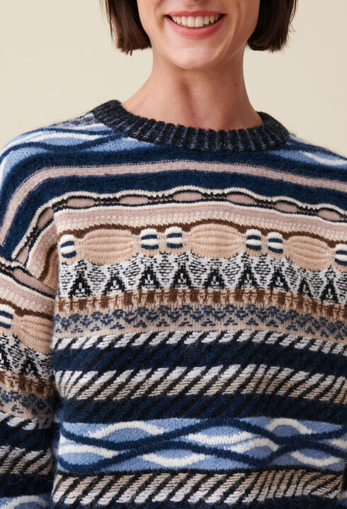 Striped patterned short jumper