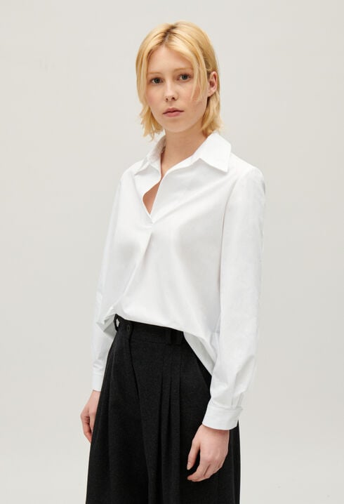 Long-sleeved cotton blouse