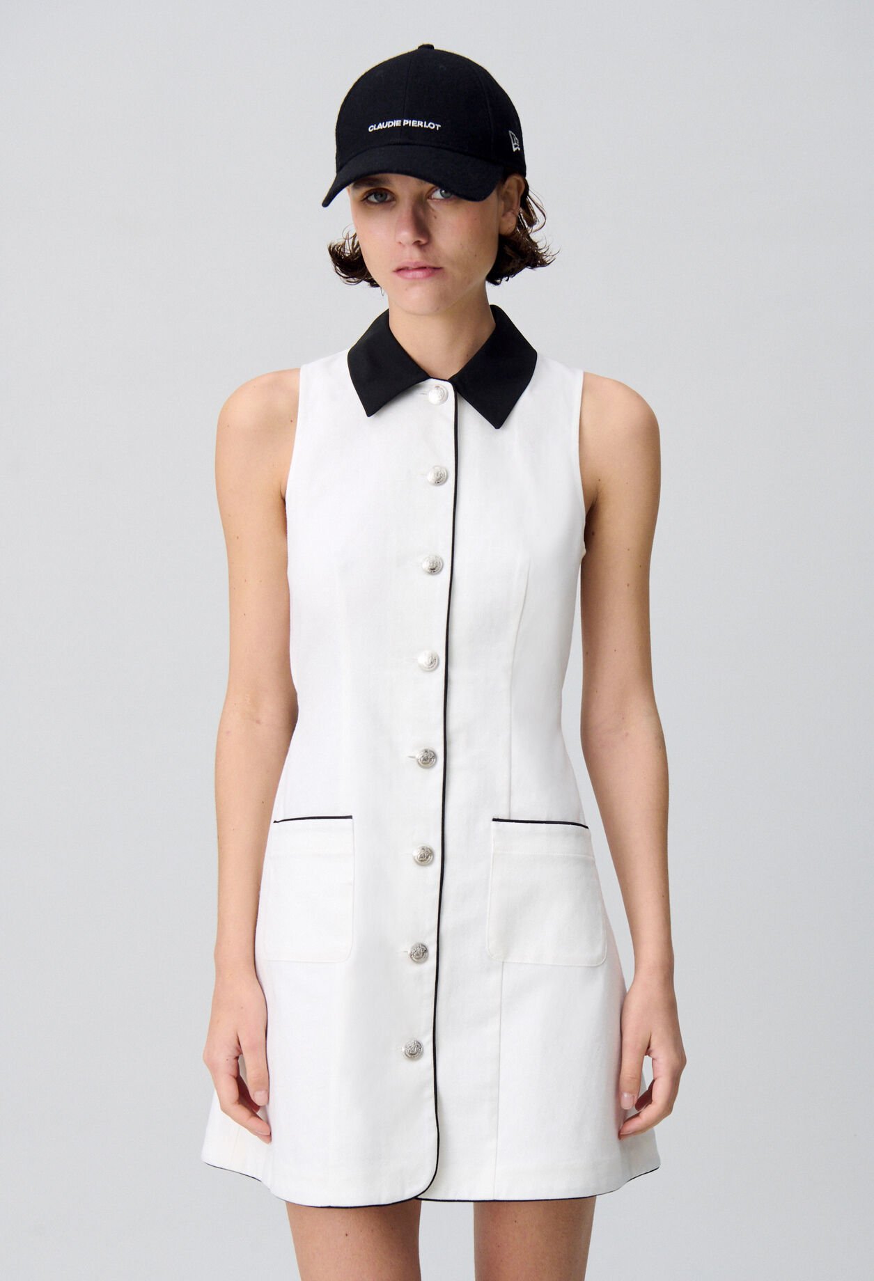 Sleeveless short dress