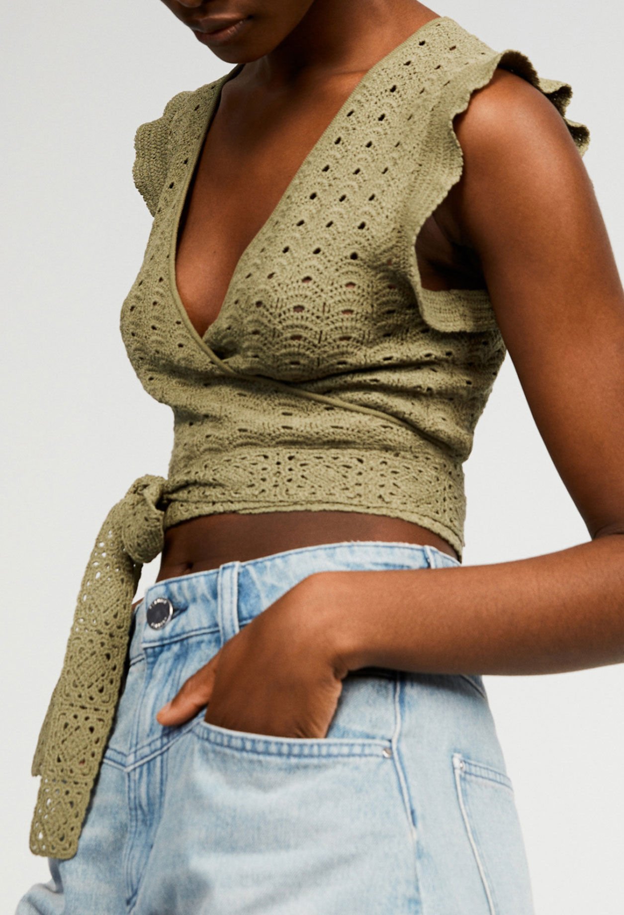 Sleeveless knit top