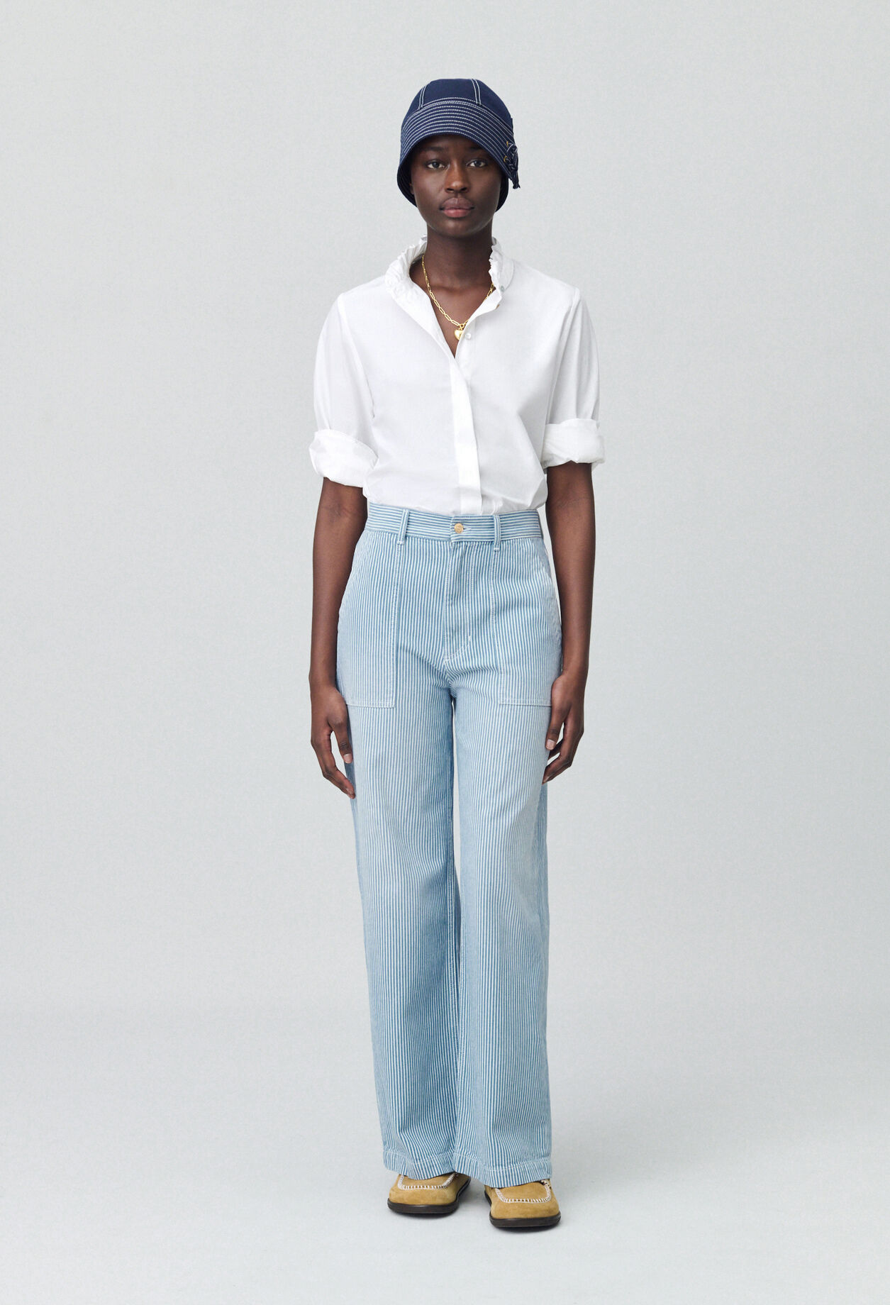 Wide-leg Faded Jeans