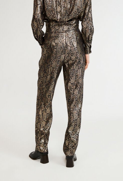 High-waisted carrot pants