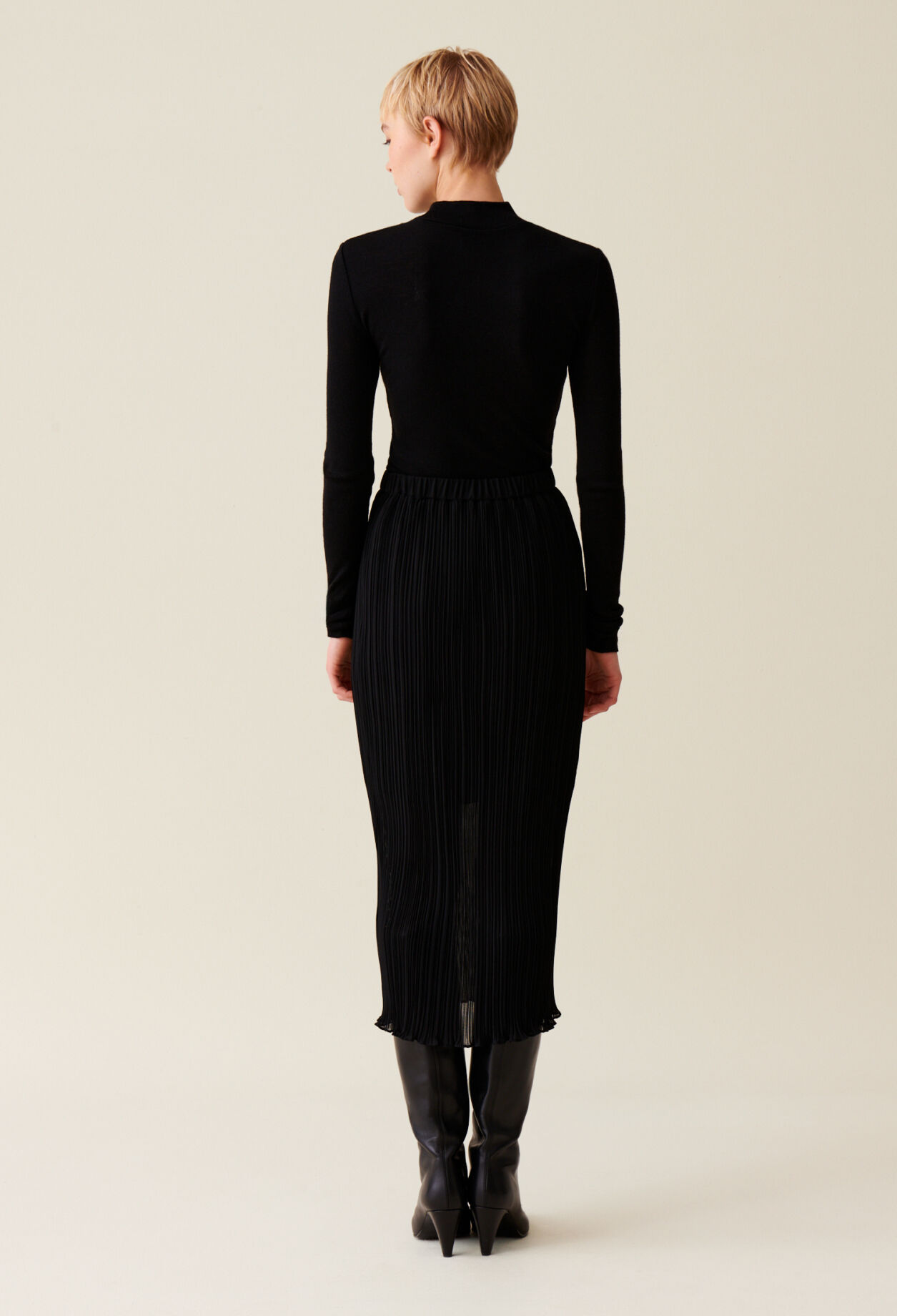 Pleated 7/8 skirt, lined