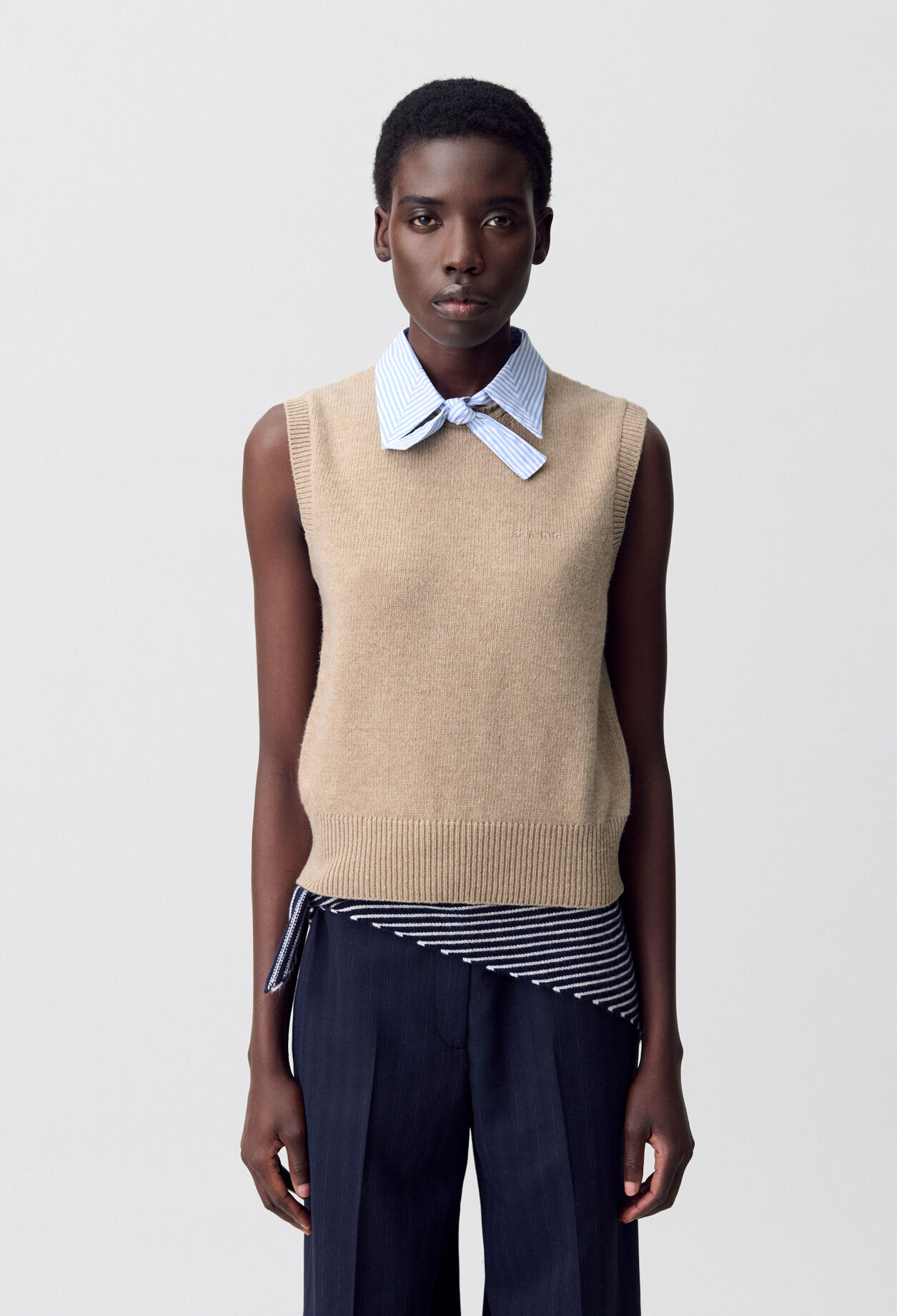 Sleeveless Jumper Removable Collar