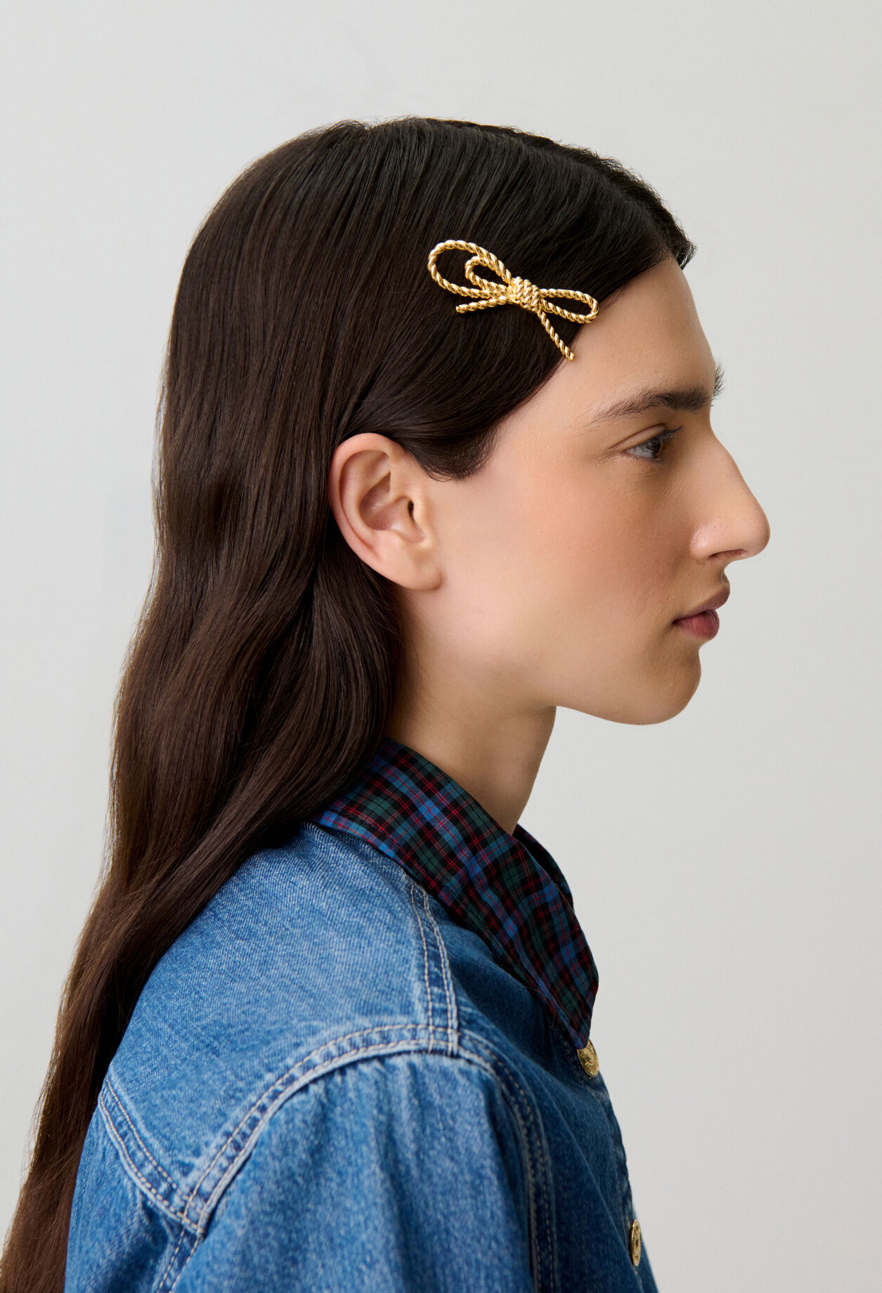 Twisted knot barrette