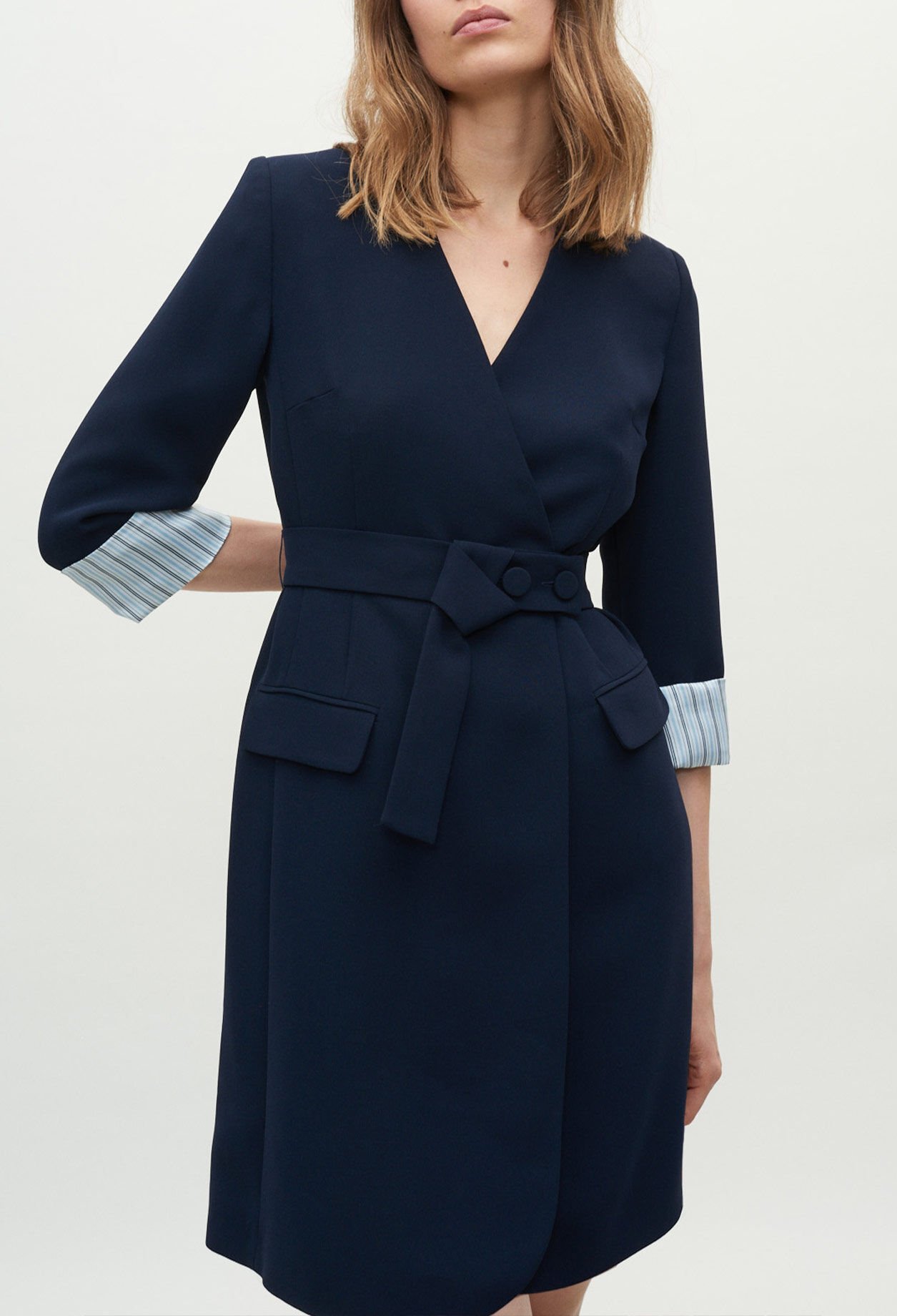 Dress with contrasting cuffs