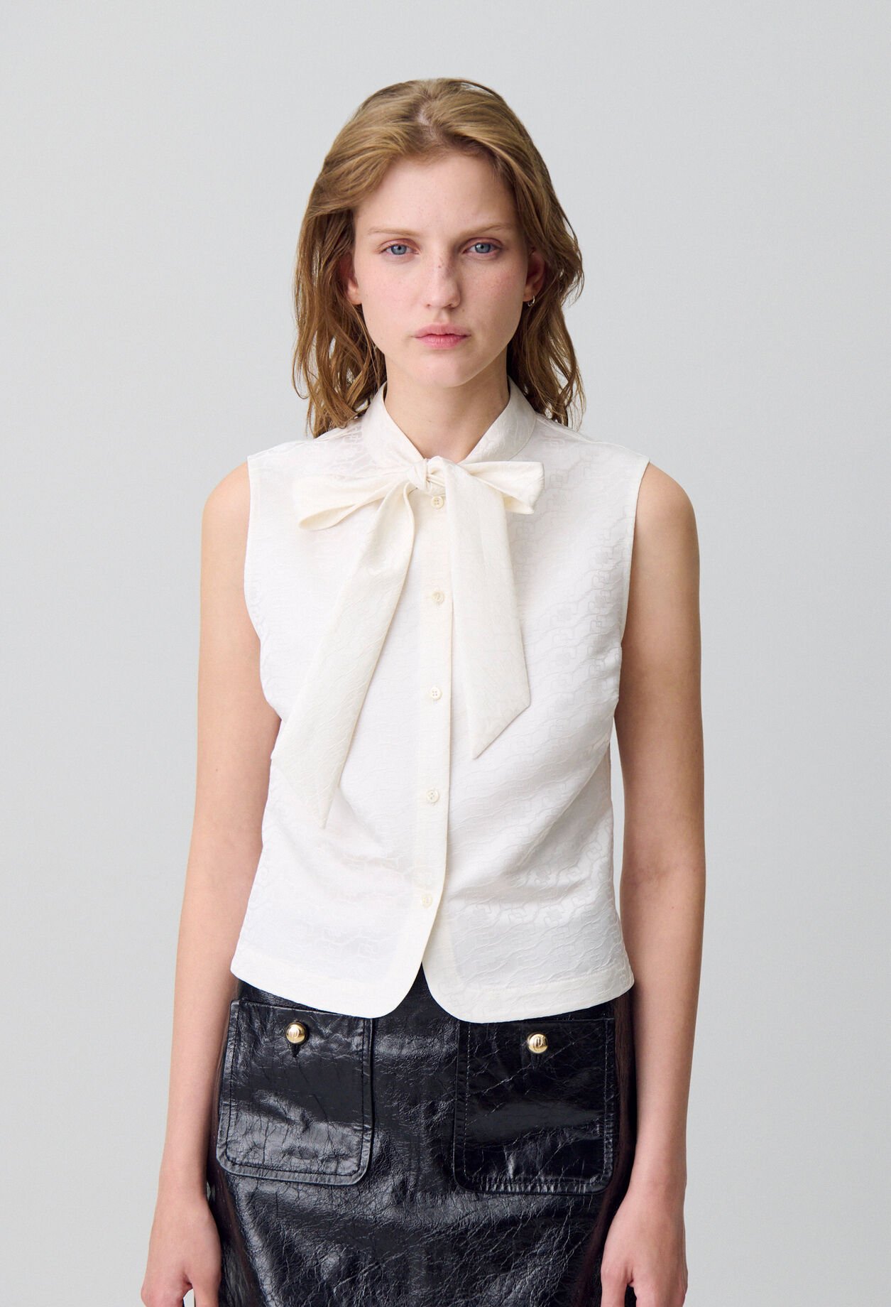 Sleeveless Shirt