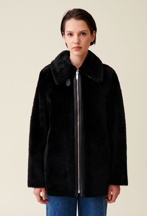 Zipped coat