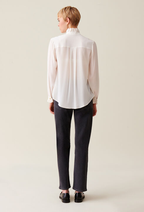 White shirt with wavy collar 