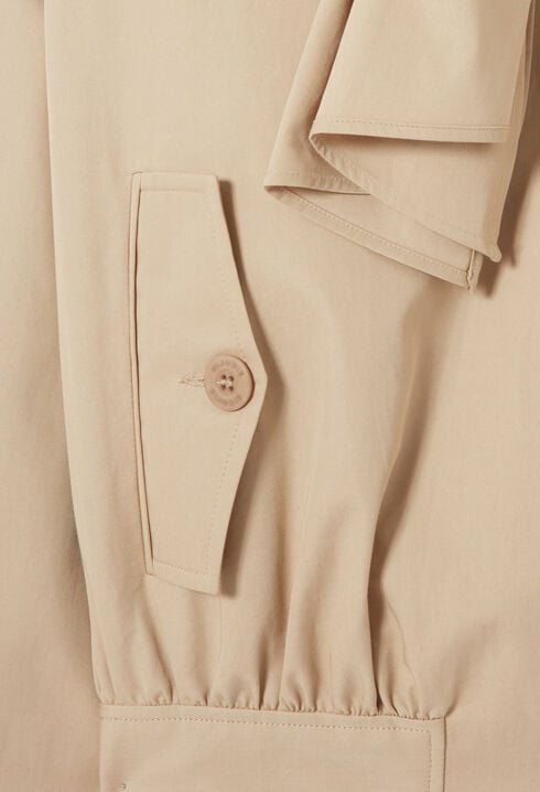 Short trench coat