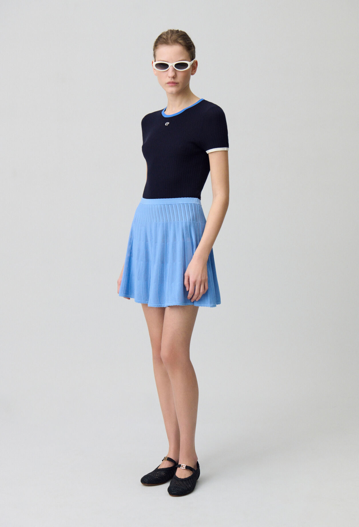 Short knit skirt